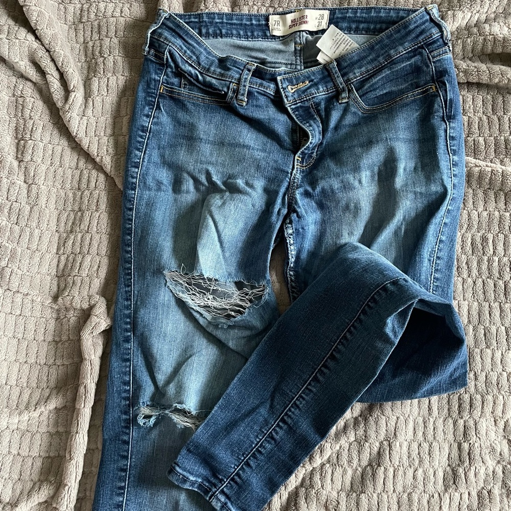 Ripped Skinny Jeans